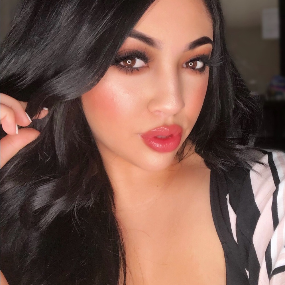 Meet your Posher, Jovana